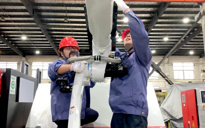 浙江老子有钱lzyq88电气：以技术革新破解工业机器人线缆保护痛点